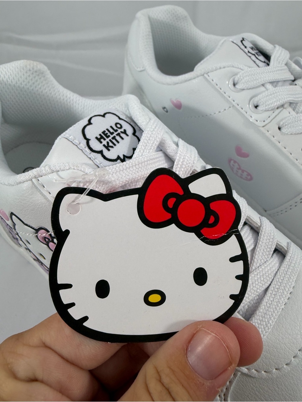 NWT Hello Kitty Women’s Size 8 White & Pink Graphic Lace-Up Sneakers - Picture 2 of 9